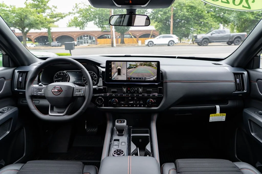 New 2026 Everest White Pearl TriCoat Nissan Rock Creek® image 9