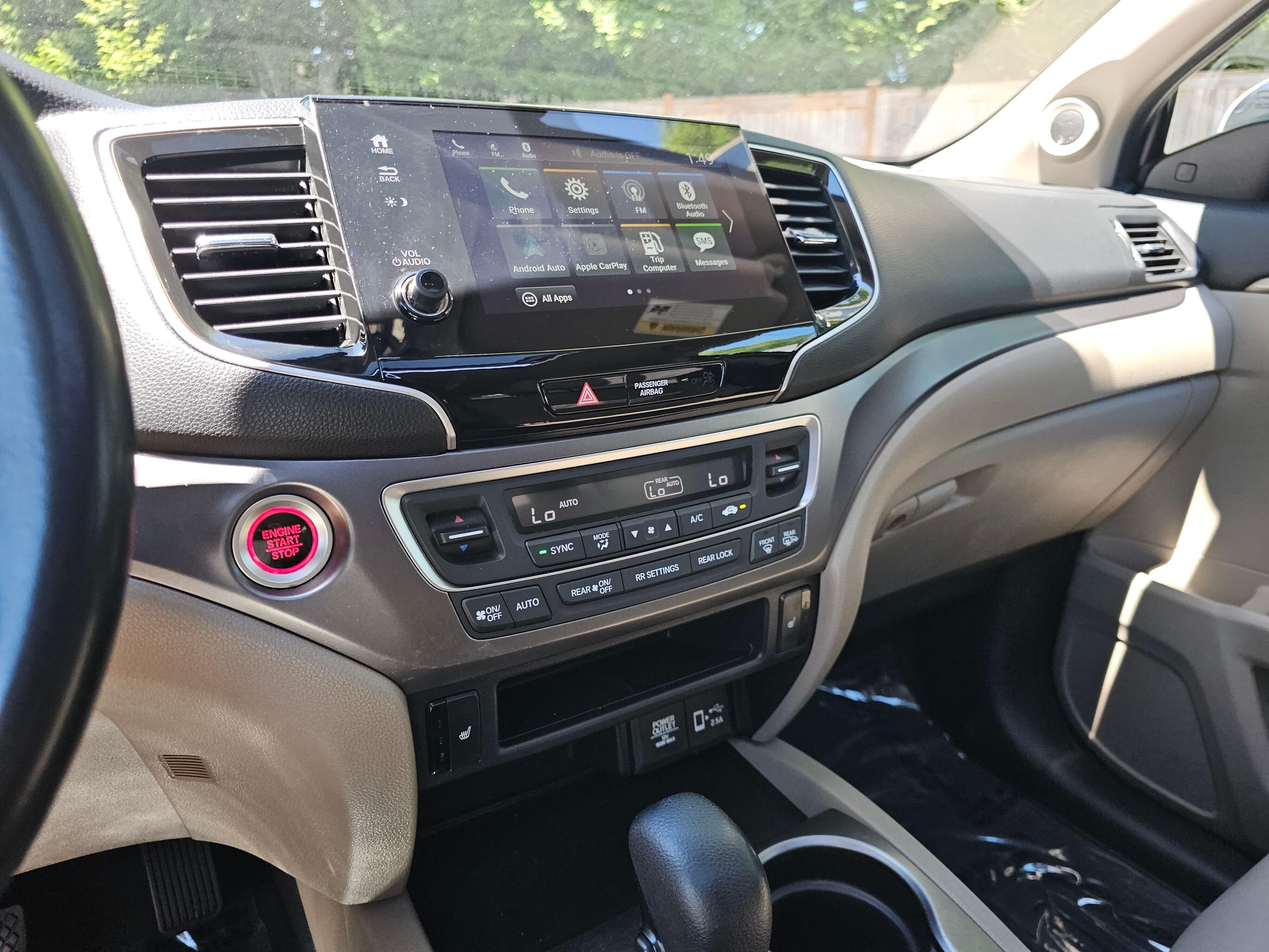 Used 2019 White Diamond Pearl Honda EX-L image 30