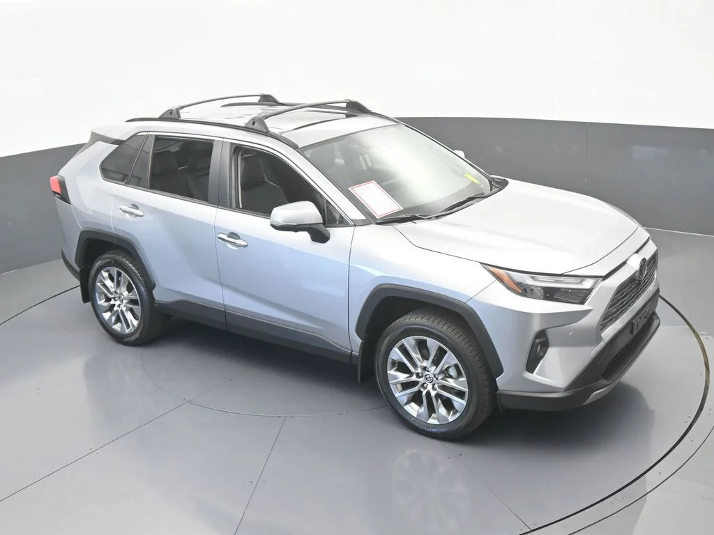 Used 2025 Silver Sky Metallic Toyota Limited image 61