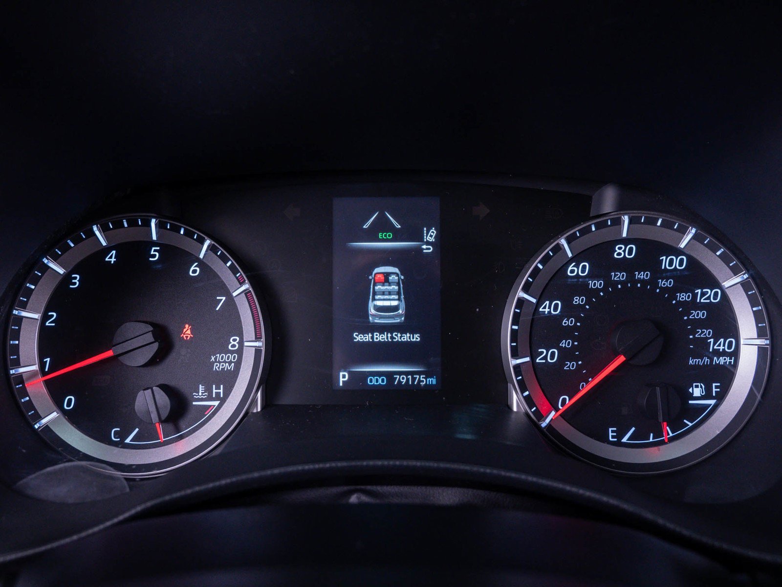 Used 2022 Pearl Toyota LE image 26