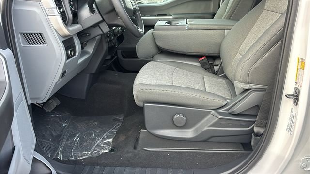 New 2026 Oxford White Ford XL image 26