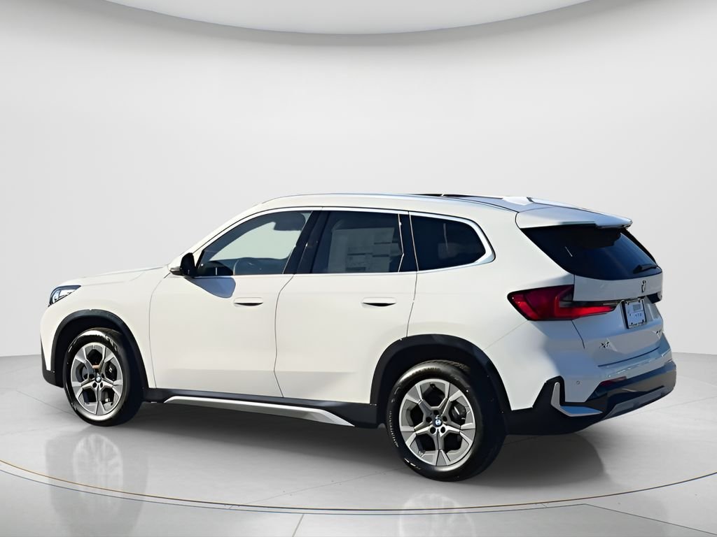 Certified Used 2026 Alpine White BMW xDrive28i image 9