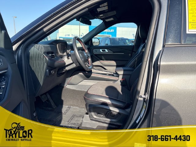 Used 2025 Gray Ford ST-Line image 11