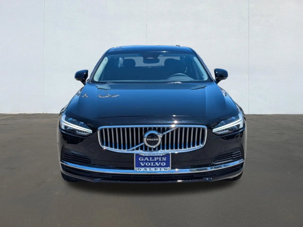 Certified Used 2023 Black Stone Volvo Ultimate image 8