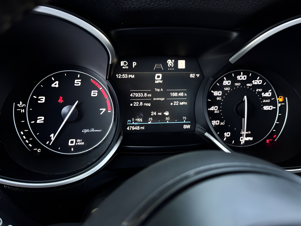 Used 2023 White Alfa Romeo Ti image 17