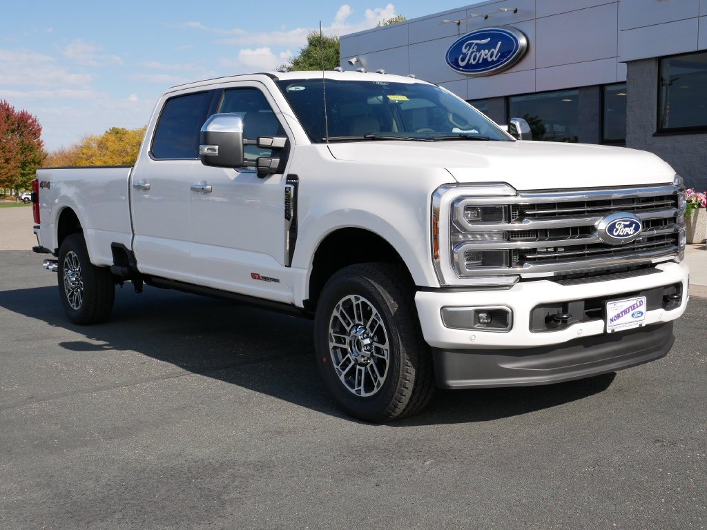 New 2027 Star White Metallic Tri-Coat Ford F-350® Platinum® image 2