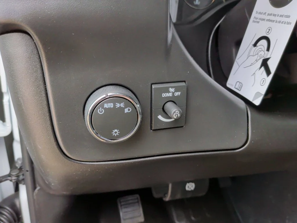 2025 Chevrolet Express Cargo Work Van - Photo 16