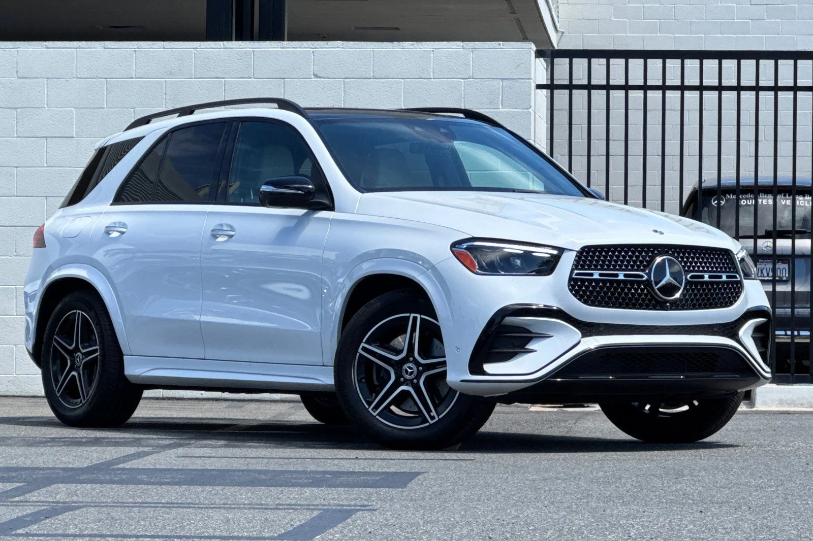 Certified Used 2026 White Mercedes-Benz GLE 450 image 2