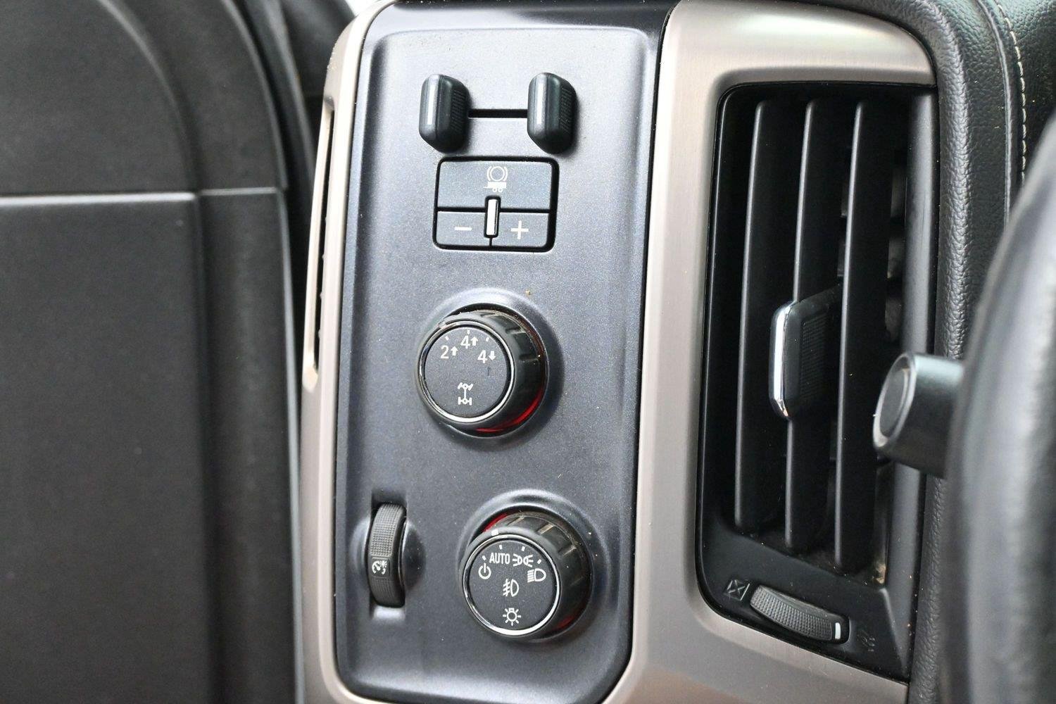 Used 2015 Summit White GMC Denali image 18