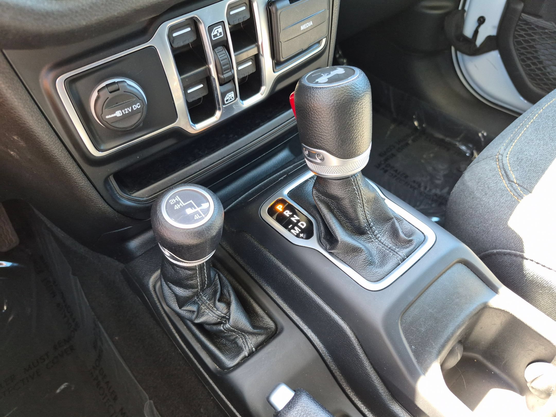 Used 2024 Bright White Clearcoat Jeep Sport S image 25