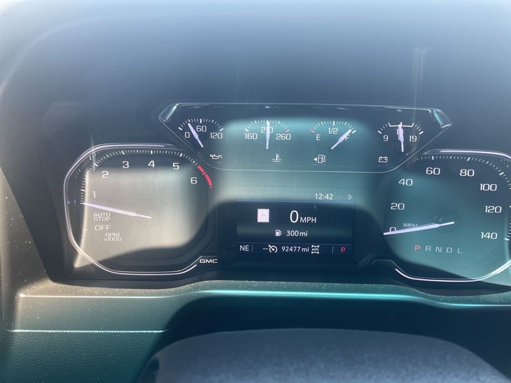 Used 2020 White GMC SLT image 10
