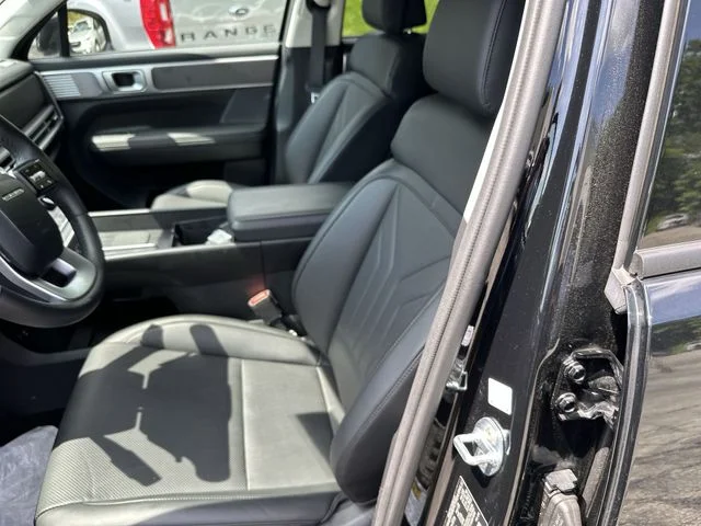 Used 2026 Black Hyundai SEL image 13