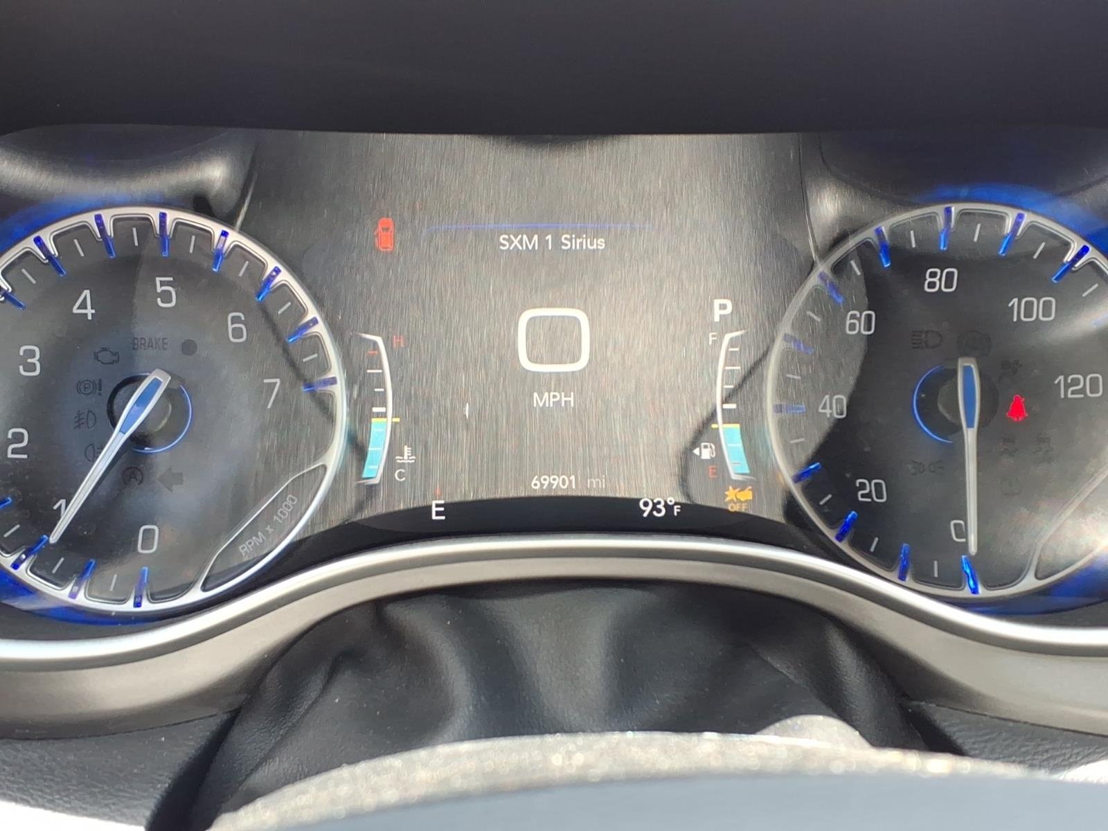 Certified Used 2023 Velvet Chrysler Touring L image 12