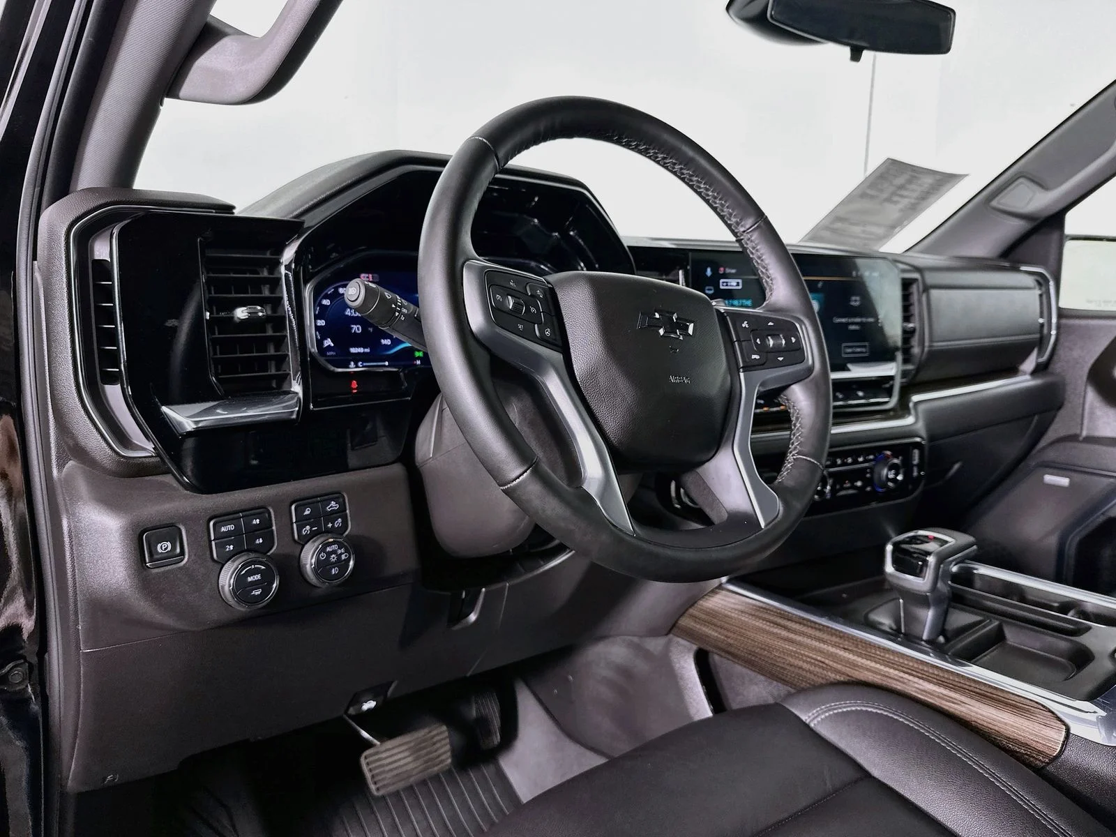 Used 2025 Black Chevrolet LT Trail Boss image 9