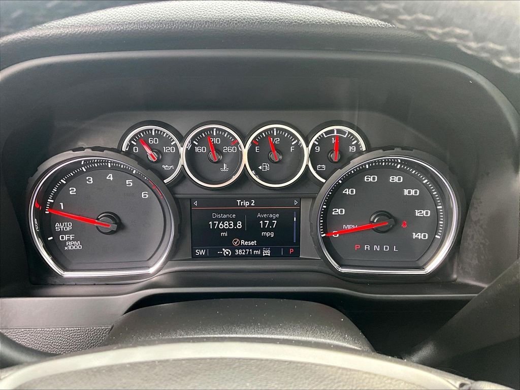 Used 2021 Silver Ice Metallic Chevrolet LT image 24