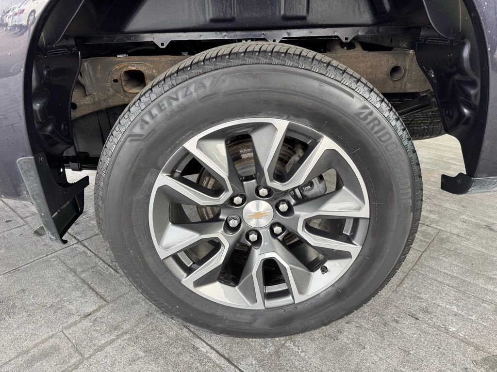 Used 2024 Gray Chevrolet LT image 4