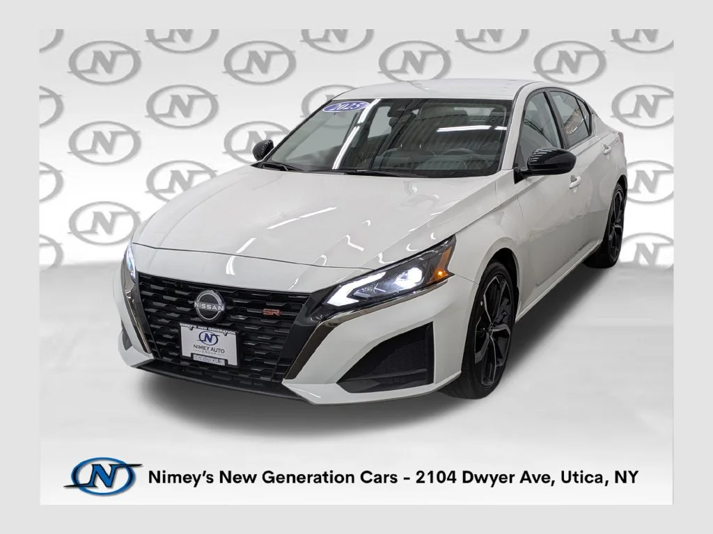 2025 Nissan Altima SR