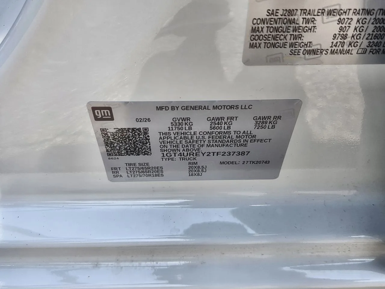 New 2026 Summit White GMC Denali image 35