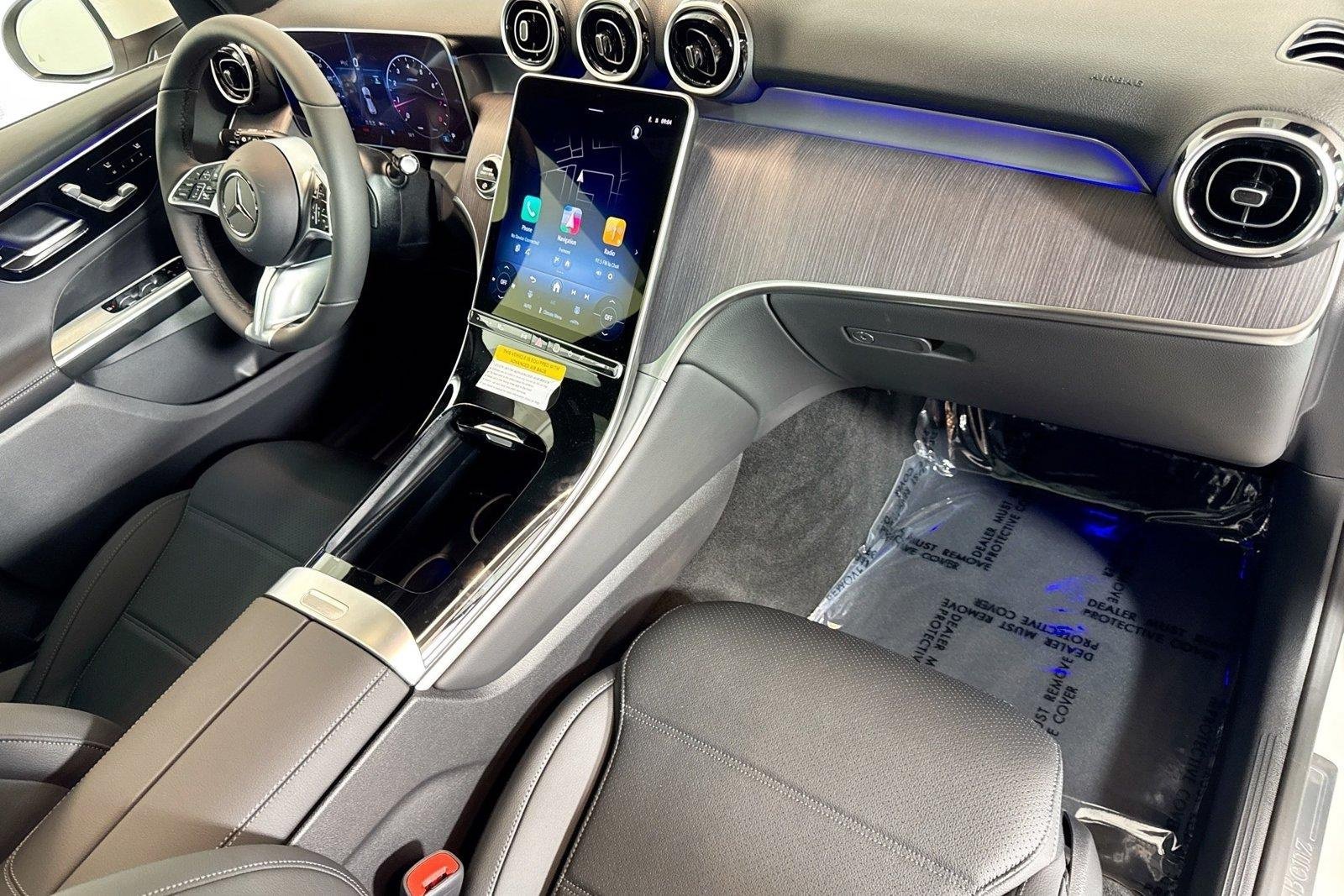 New 2026 Polar White Mercedes-Benz GLC 300 image 27