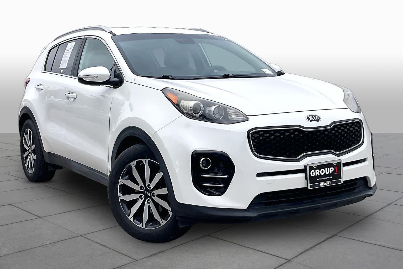 Used 2018 Snow White Pearl Kia EX image 3