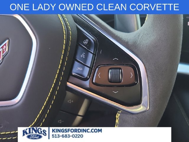 Used 2021 Arctic White Chevrolet Stingray image 17