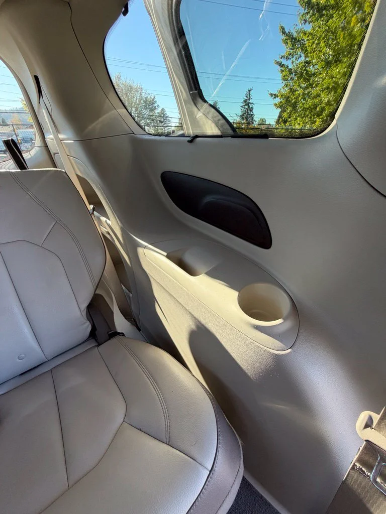 Used 2017 Tusk White Chrysler Touring L image 27