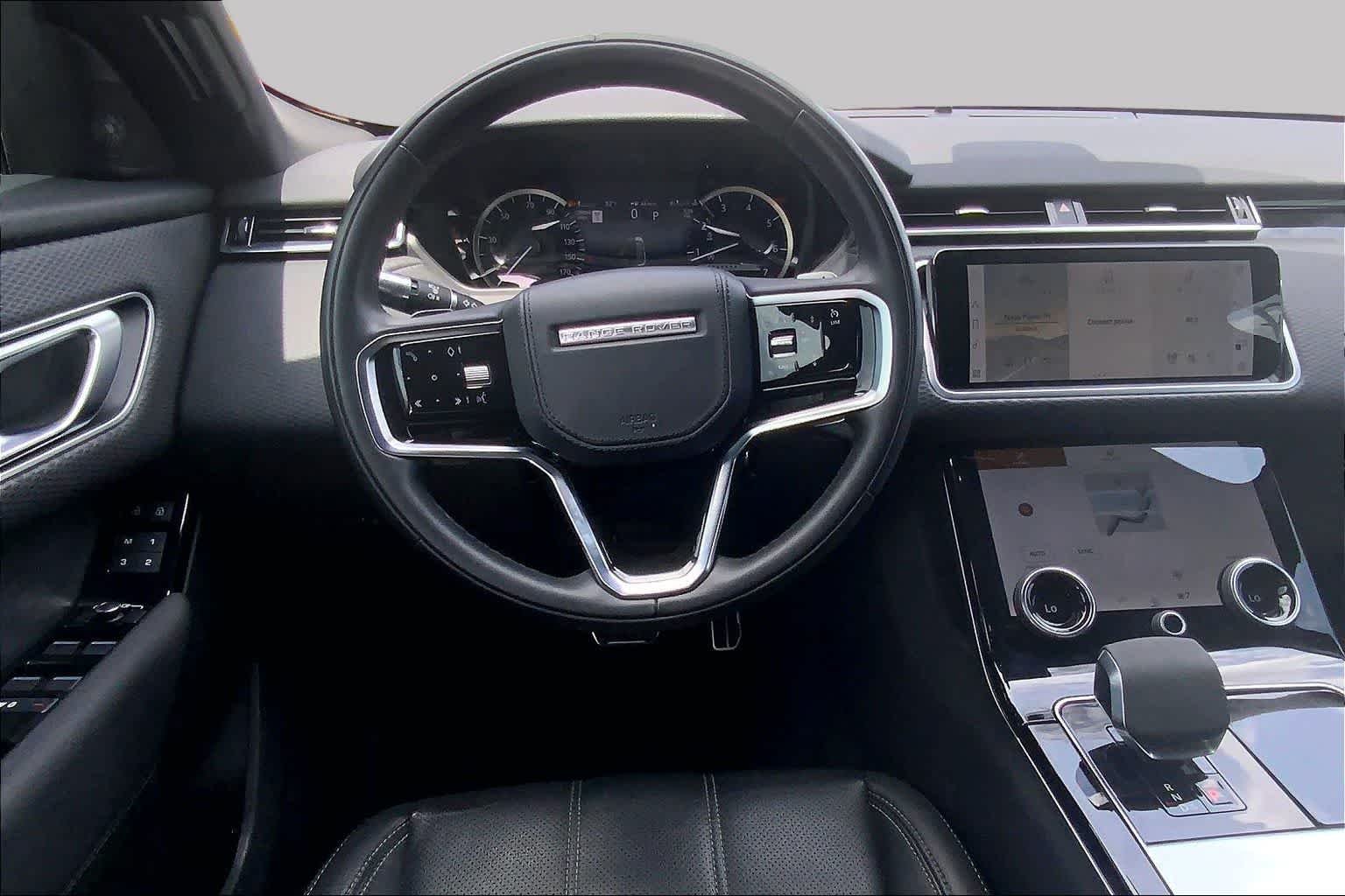 Used 2023 Fuji White Land Rover R-Dynamic S image 11