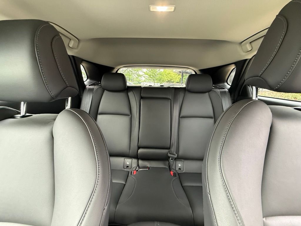 Used 2021 Silver Mazda Preferred image 23