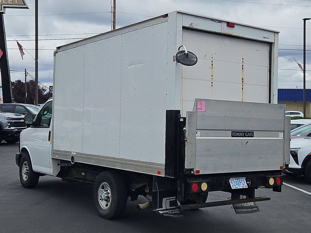 Used 2016 Summit White Chevrolet Work Van image 4