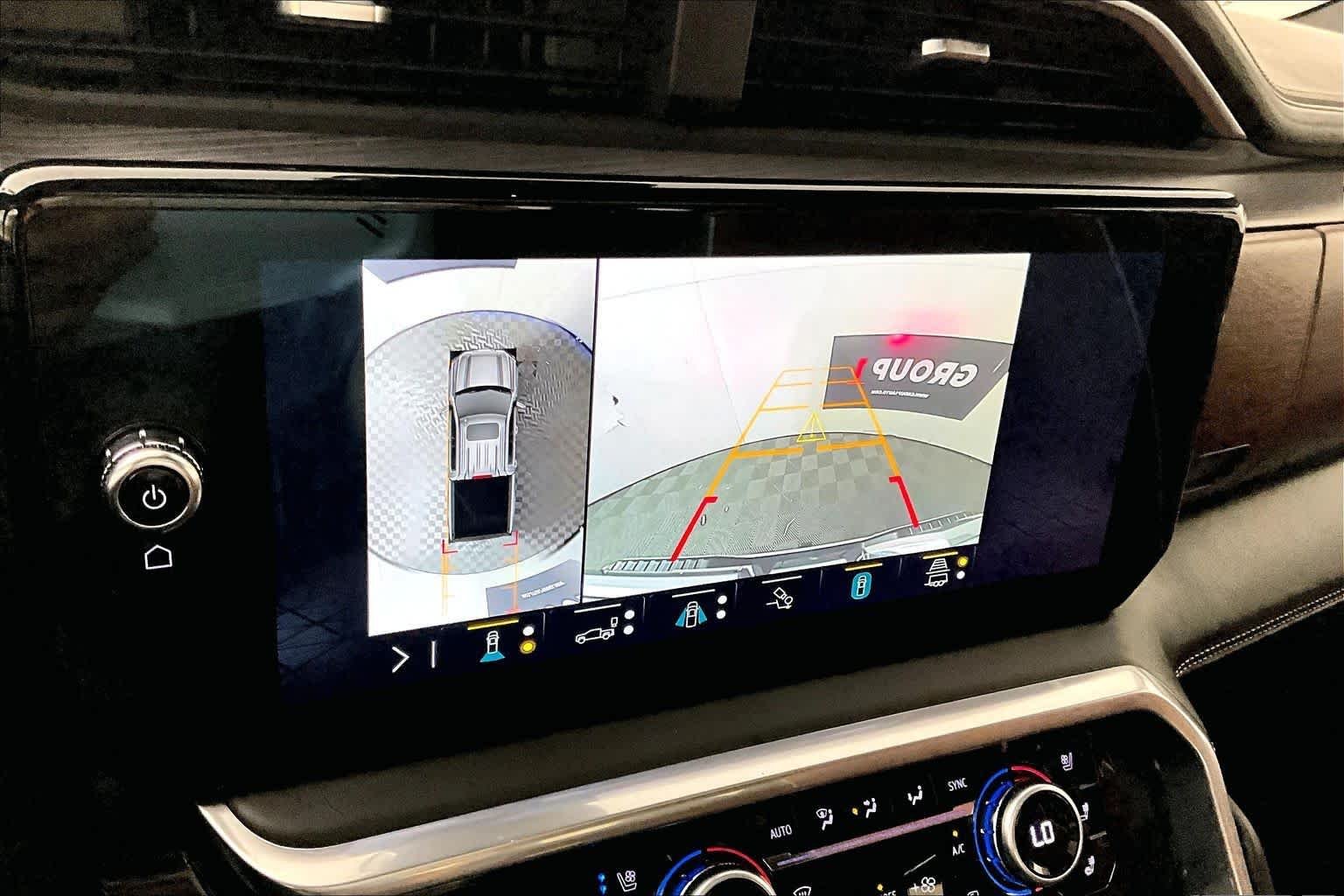 Used 2022 White Frost Tricoat GMC Denali Ultimate image 25