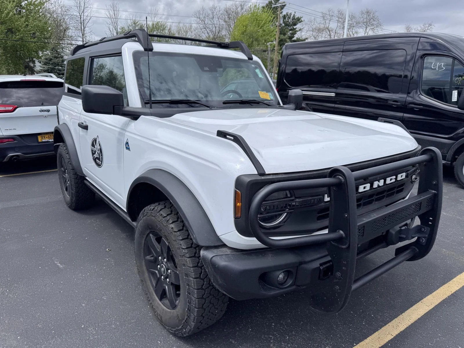 Used 2024 Oxford White Ford Black Diamond image 3