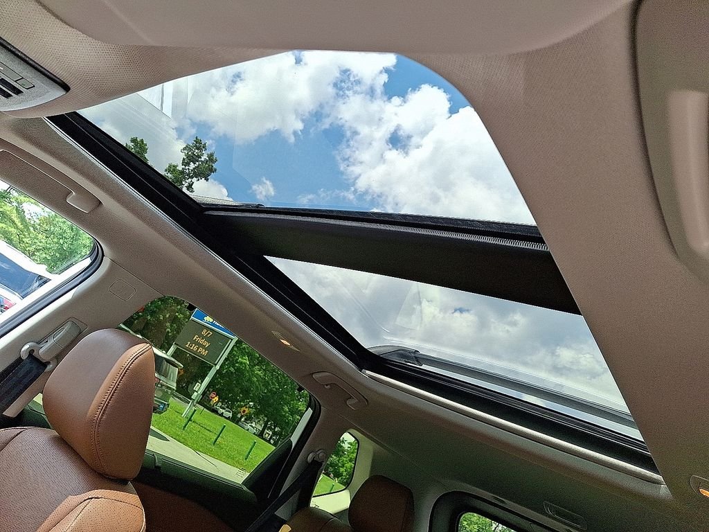 New 2026 Everest White Pearl TriCoat / Super Black Two-tone Nissan Platinum image 11