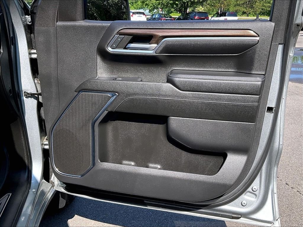 Used 2023 Gray Chevrolet RST image 26
