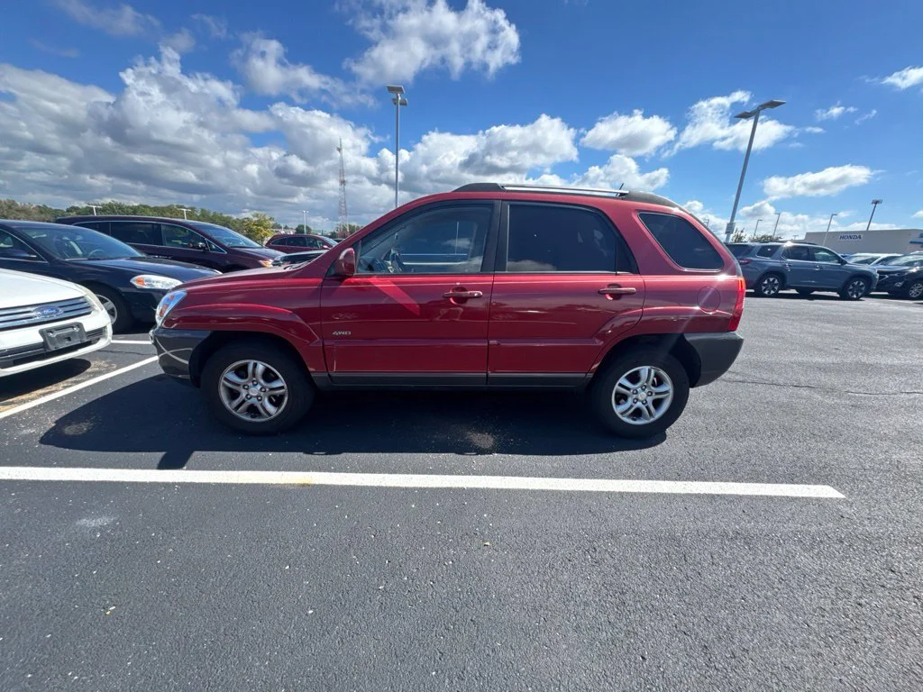 Used 2006 Red Kia EX image 3