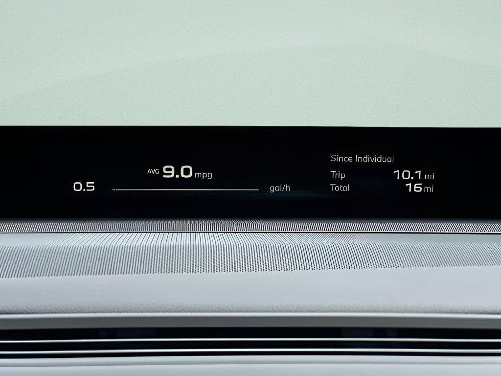 New 2027 Grey Pine Metallic BMW  image 14