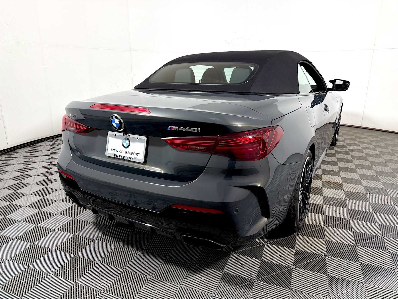 2026 BMW 4 Series M440i - Photo 6