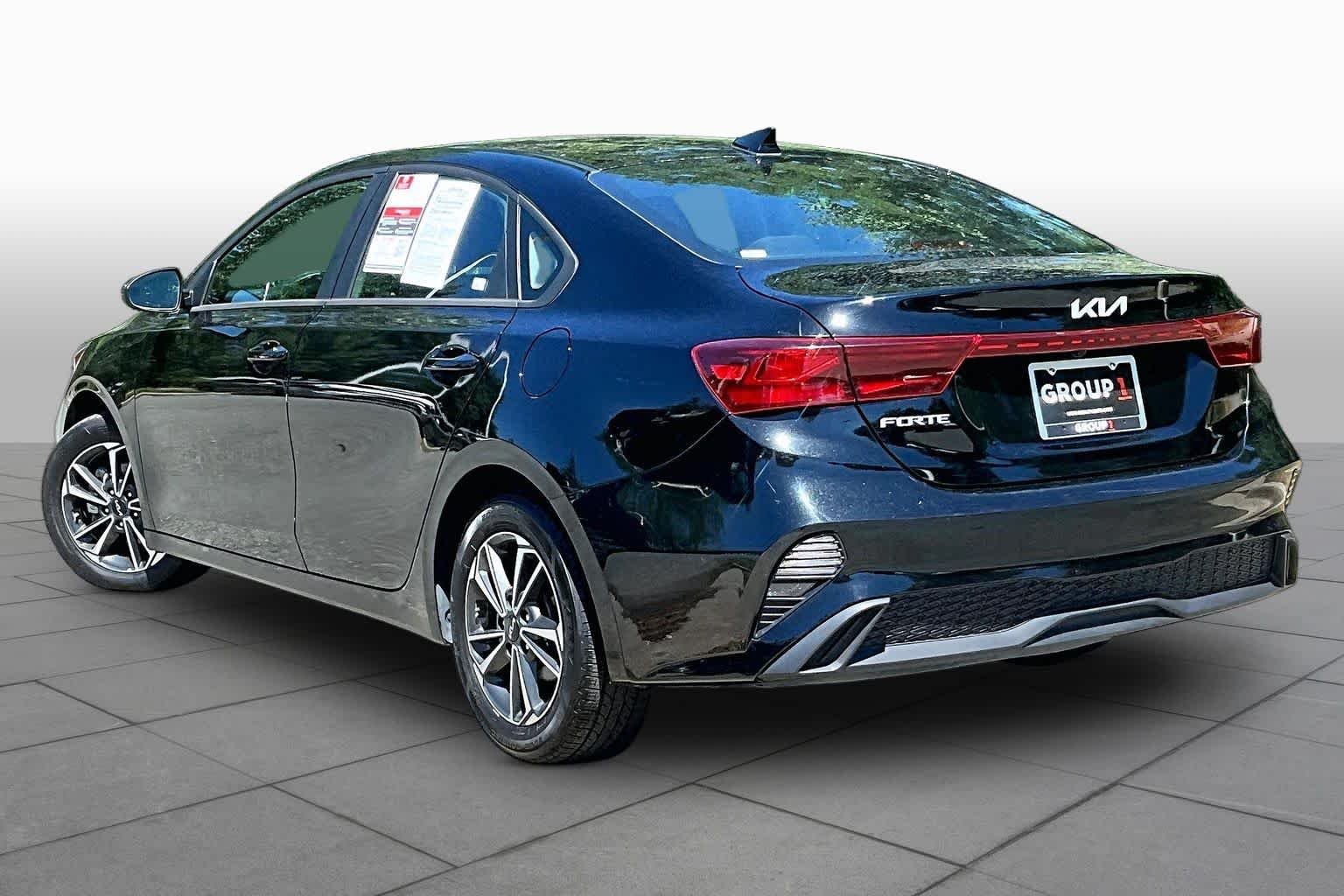 Used 2024 Aurora Black Kia LXS image 12