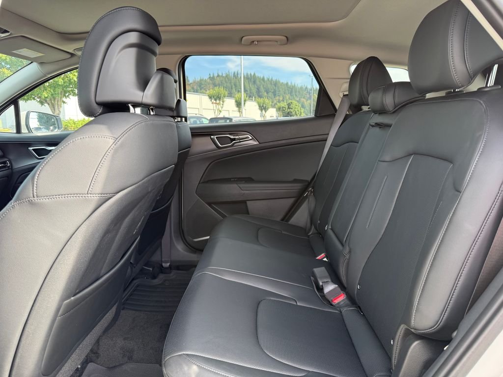 New 2026 Snow White Pearl Kia EX image 14