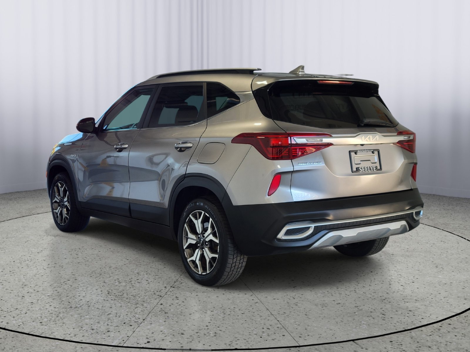 Used 2022 Gray Kia EX image 3