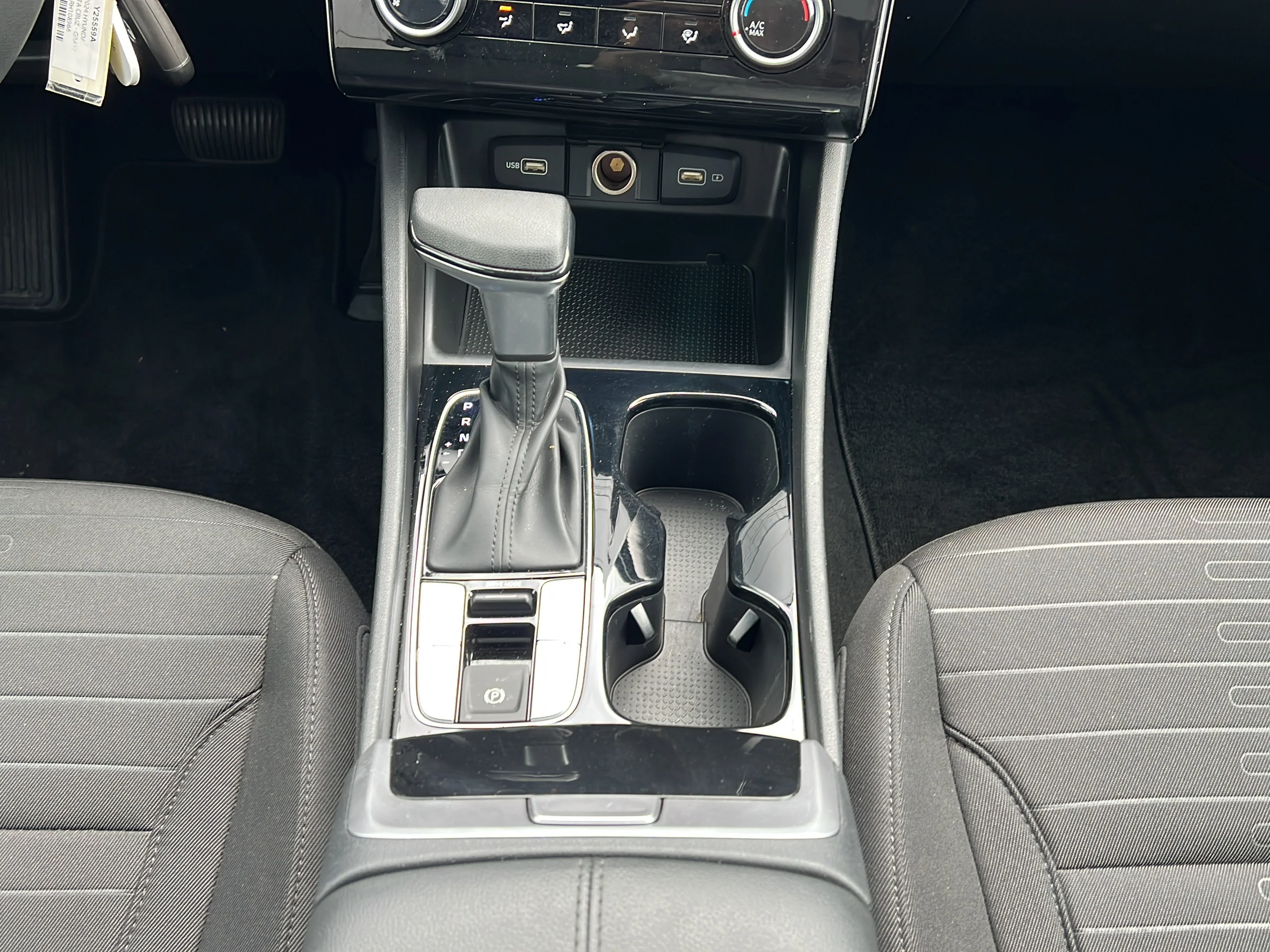 Used 2024 Hampton Gray Hyundai SE image 16