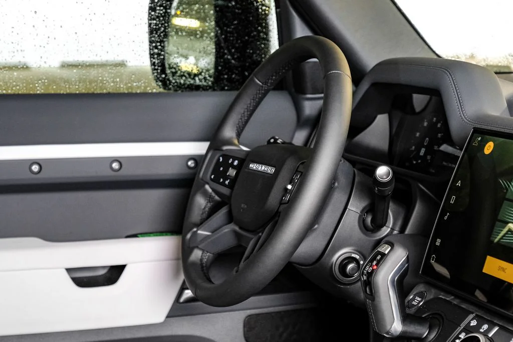 New 2026 Borasco Grey Metallic Land Rover S image 13