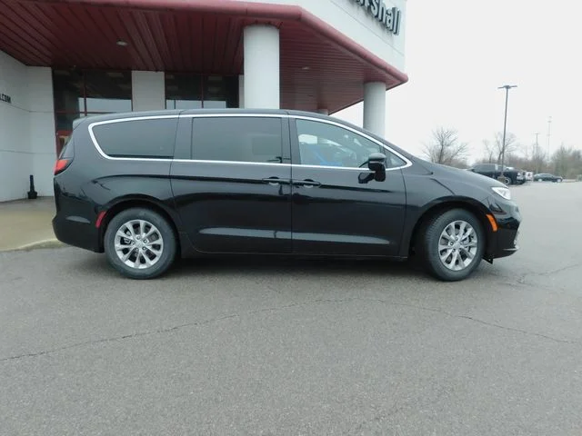 New 2026 Black Chrysler Limited image 32