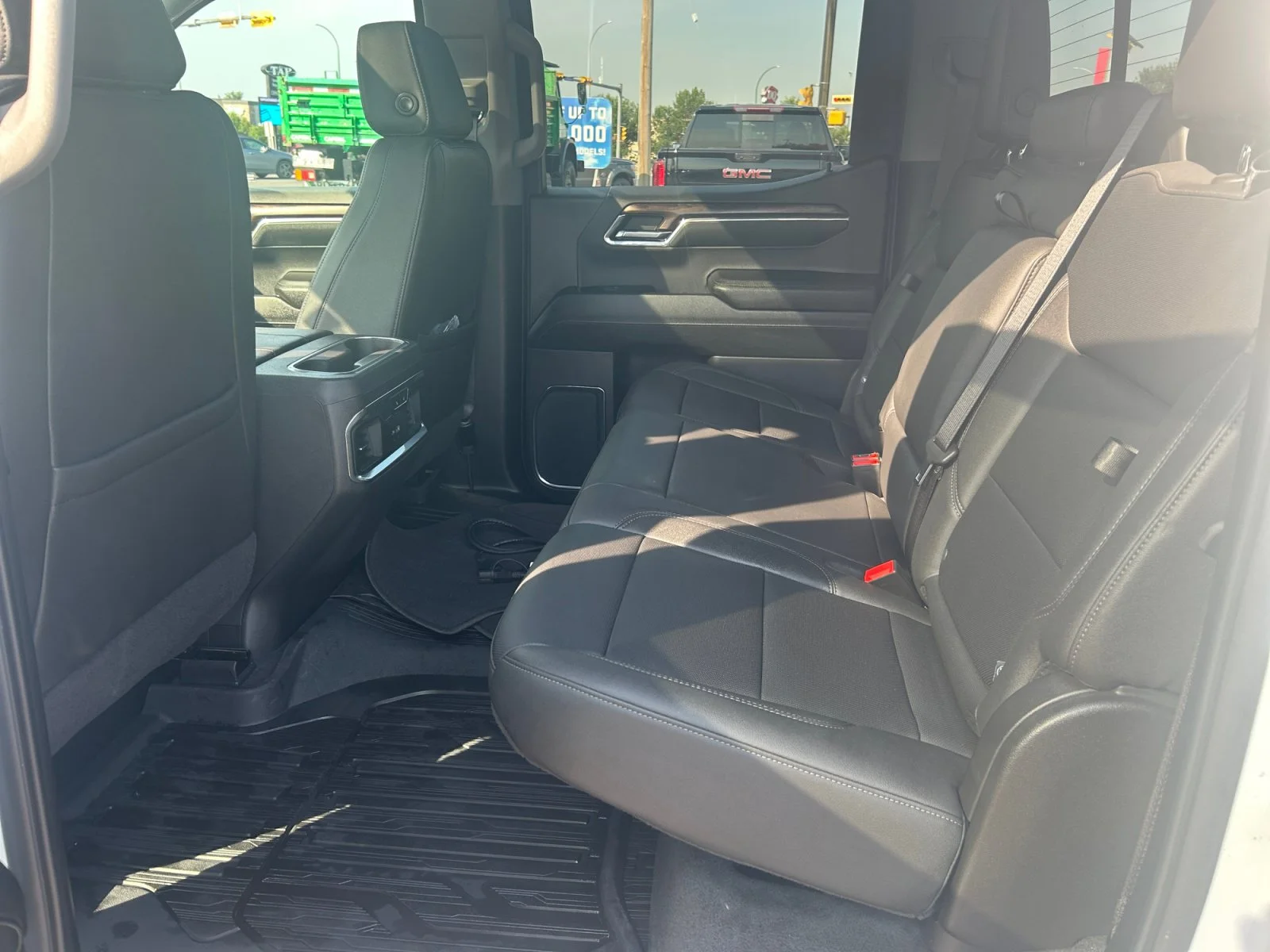 Used 2024 White GMC SLT Crew Cab 6.2L Leather Sunroof 4x4 image 19