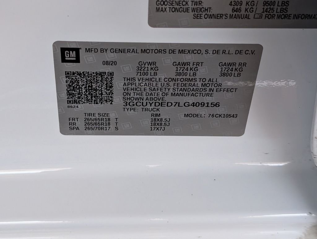 Used 2020 SUMMIT WHITE Chevrolet LT image 31