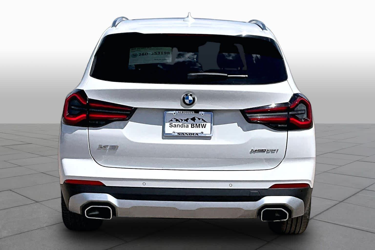 Used 2024 Alpine White BMW xDrive30i image 4