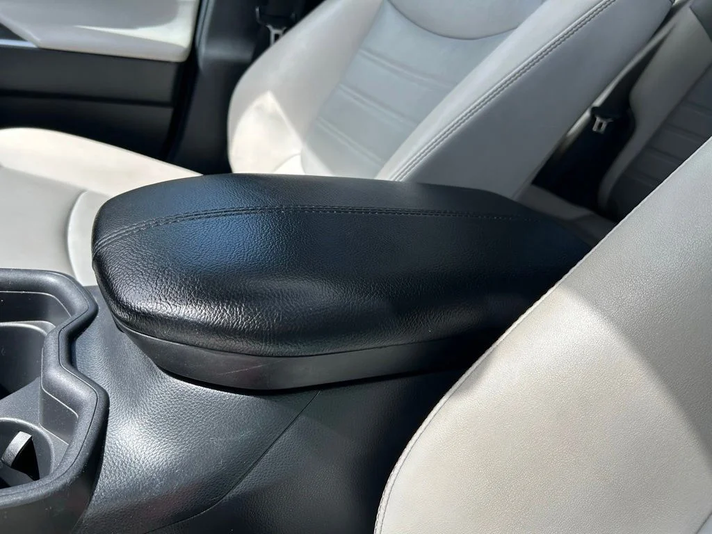Certified Used 2019 Midnight Black Metallic Toyota XLE Premium image 37