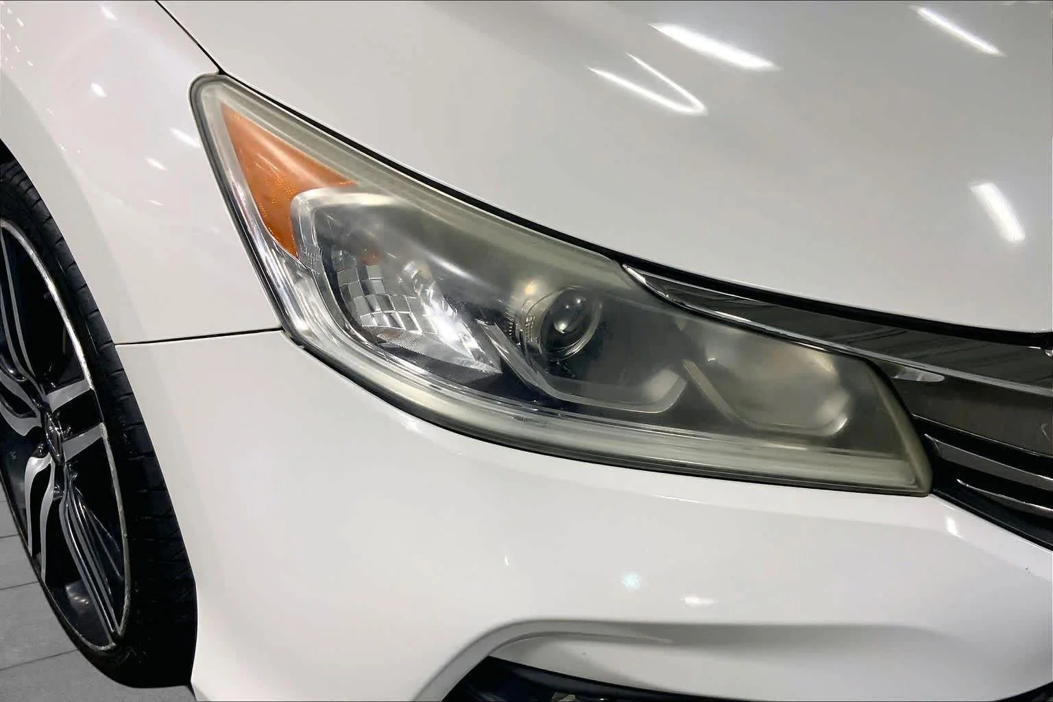 Used 2017 White Orchid Pearl Honda Sport image 28