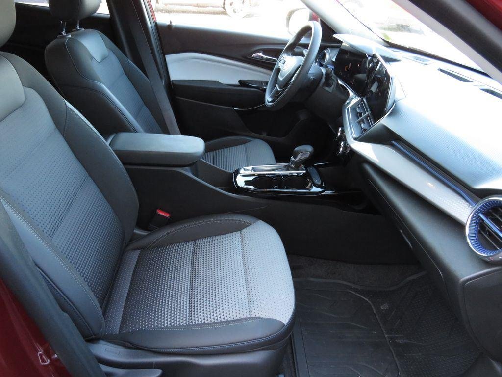 Used 2024 Crimson Chevrolet LT image 22
