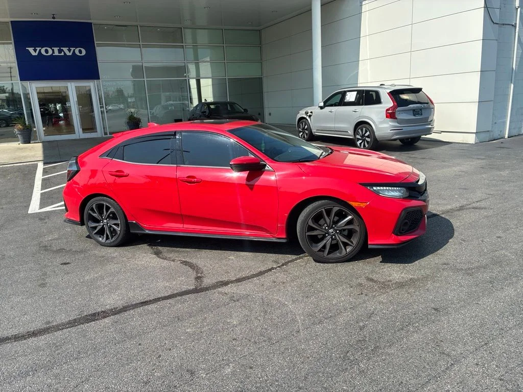 Used 2019 Red Honda Sport Touring image 2