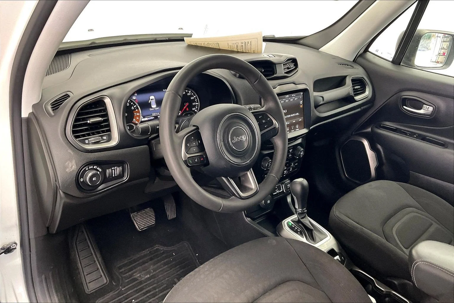 Used 2022 Alpine White Clearcoat Jeep Latitude image 13